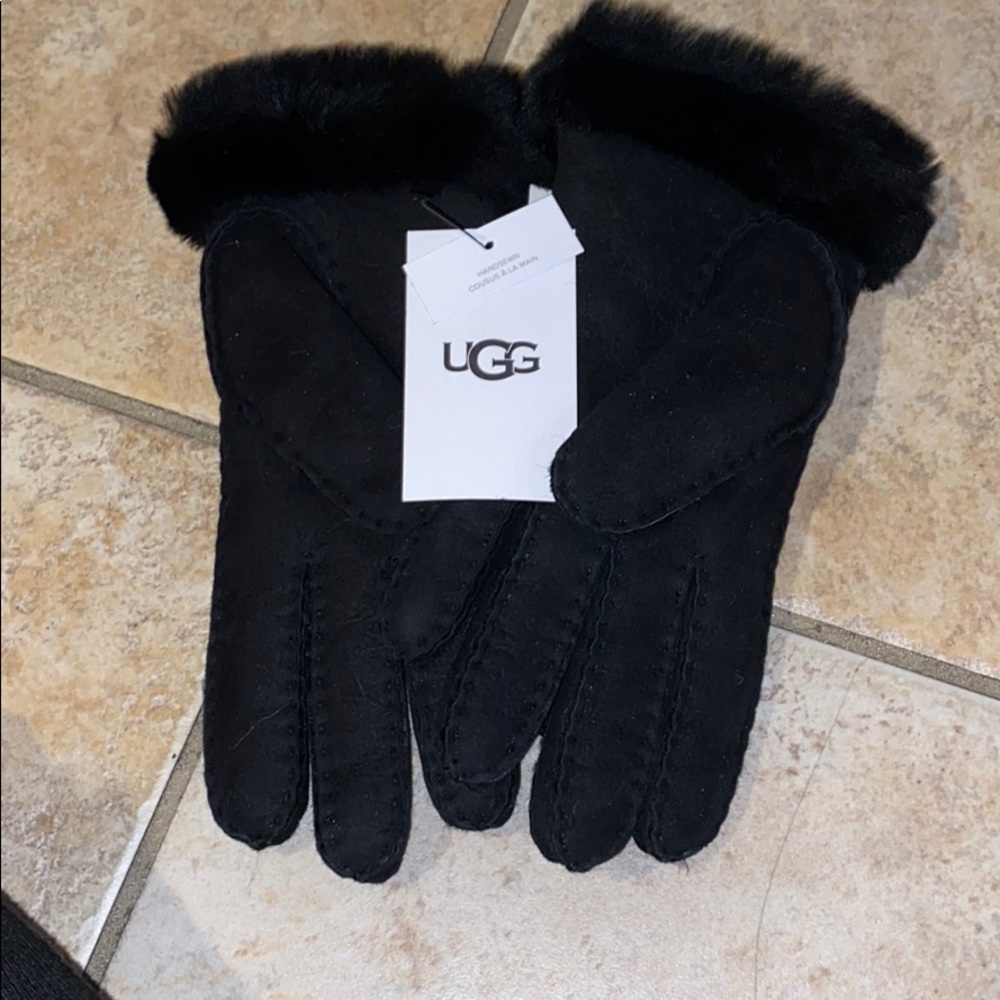 UGG gloves